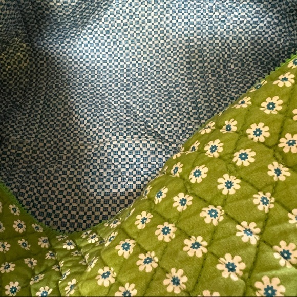 EUC Vera Bradley Large Duffle Bag Apple‎ Green Retired Print - Picture 16 of 16